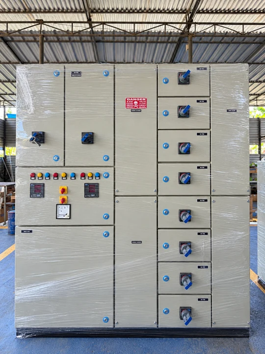 Panel with stacked rotary controls — retouched Premier workshop image